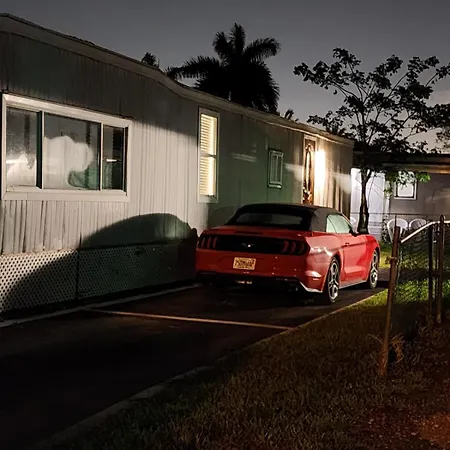 1161 Studio 2 Miami Tamiami Exterior photo